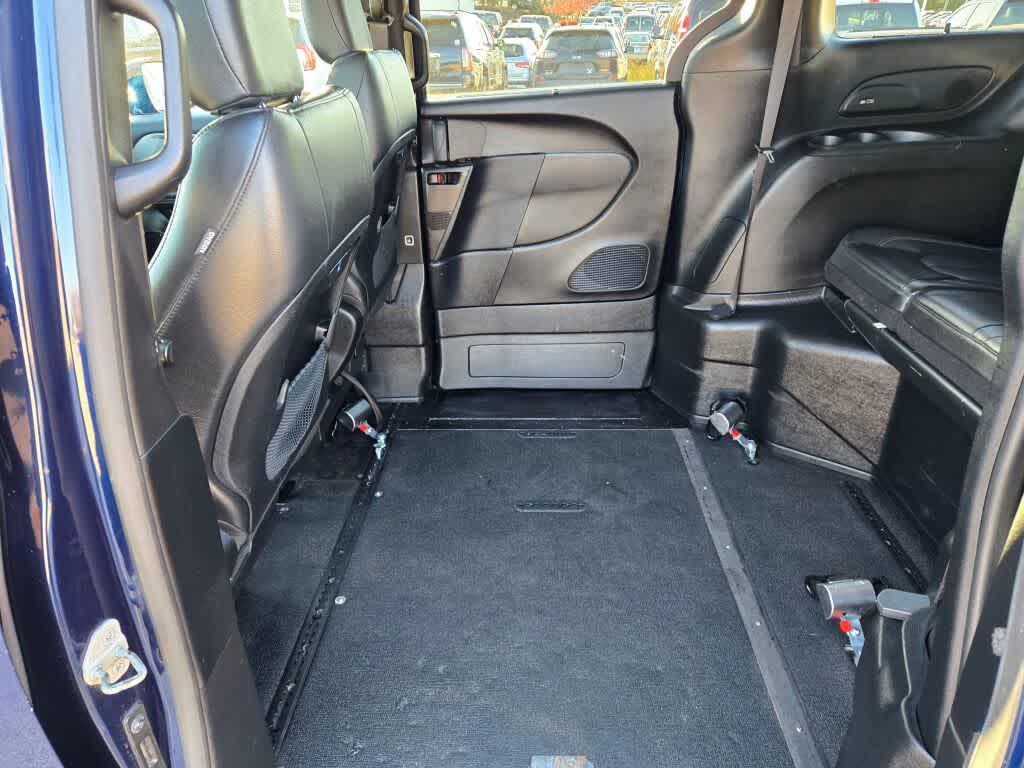 used 2019 Chrysler Pacifica car, priced at $24,995