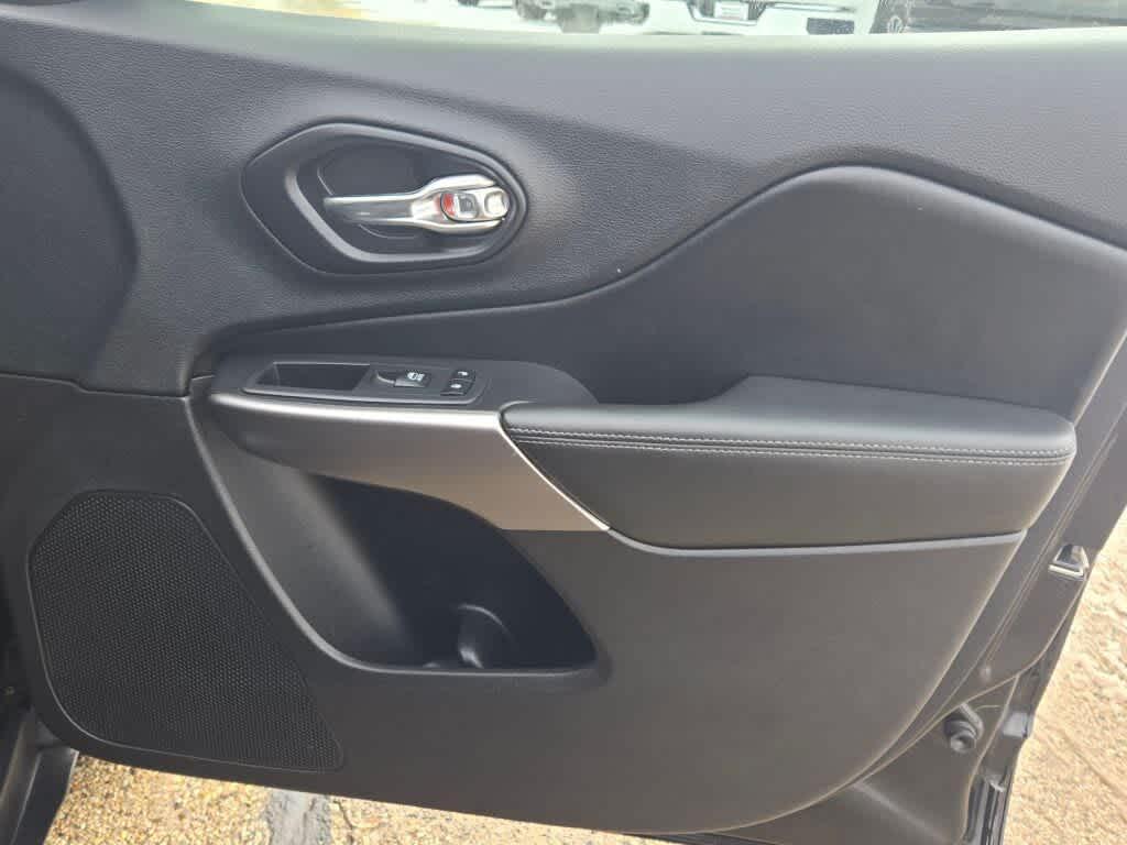 used 2019 Jeep Cherokee car, priced at $14,795