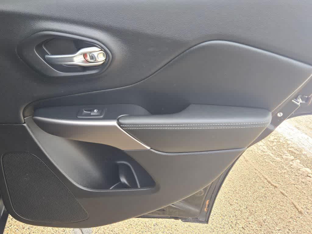 used 2019 Jeep Cherokee car, priced at $14,795