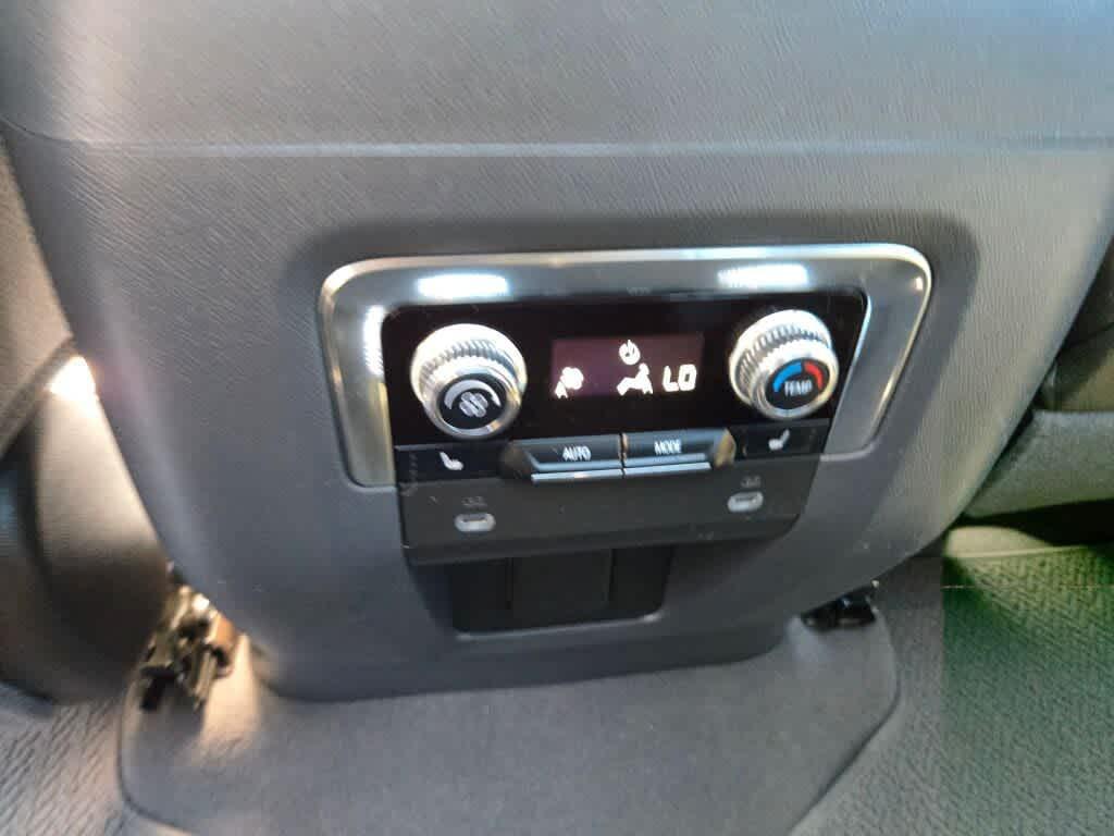 used 2023 GMC Yukon XL car, priced at $59,308