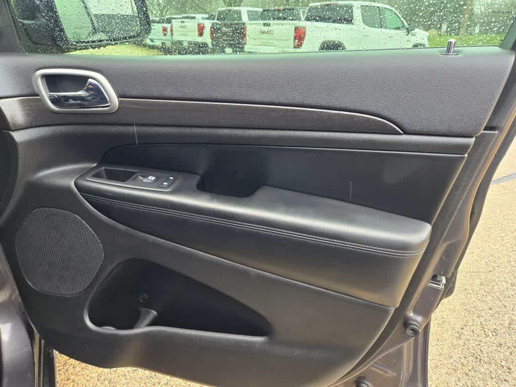 used 2018 Jeep Grand Cherokee car, priced at $15,995