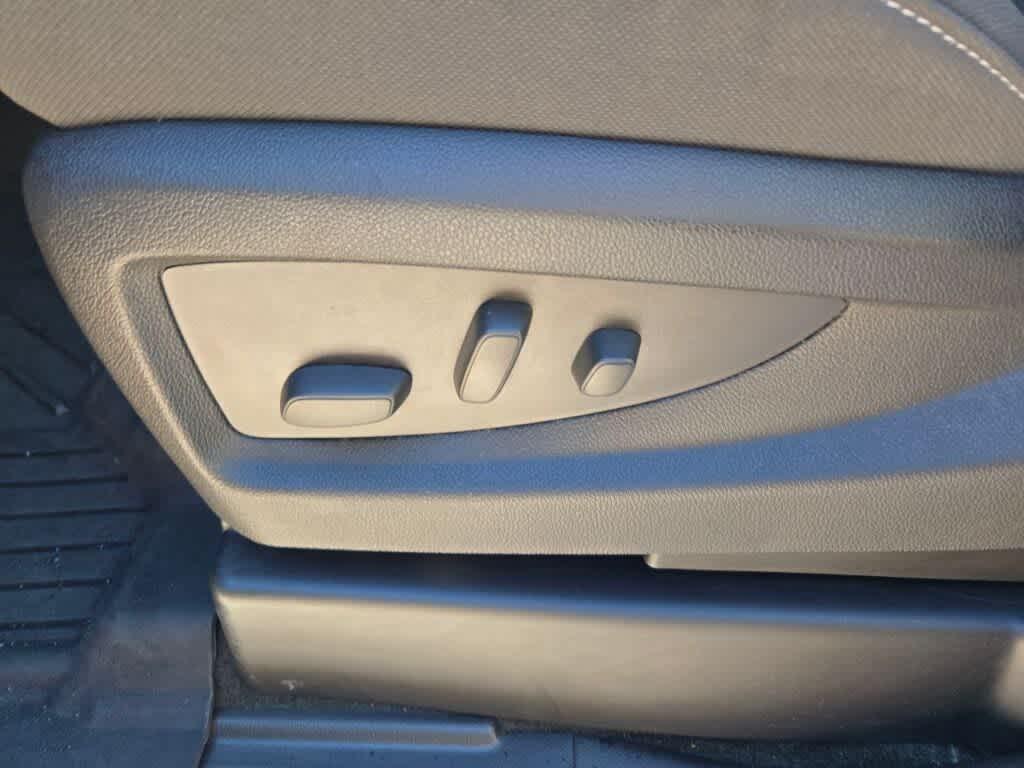 used 2016 GMC Sierra 1500 car, priced at $22,995