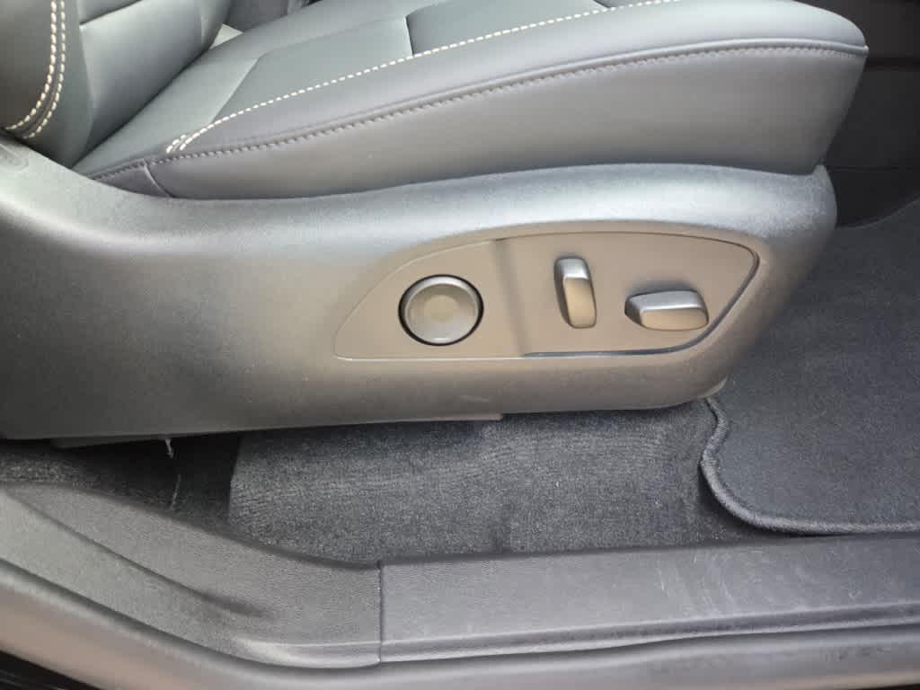 used 2024 GMC Acadia car, priced at $41,895