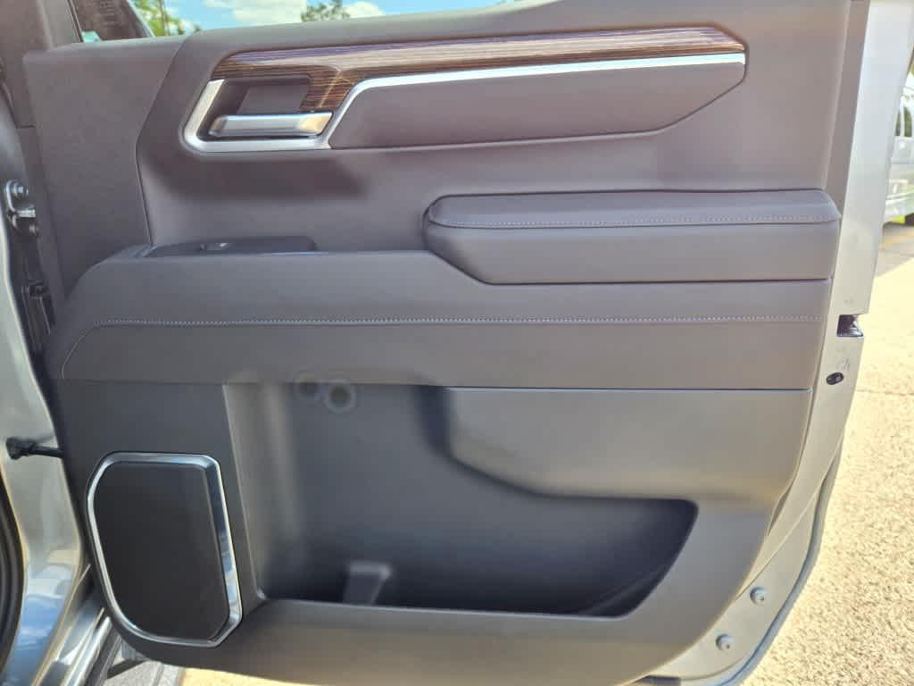 new 2026 GMC Sierra 1500 car, priced at $60,925