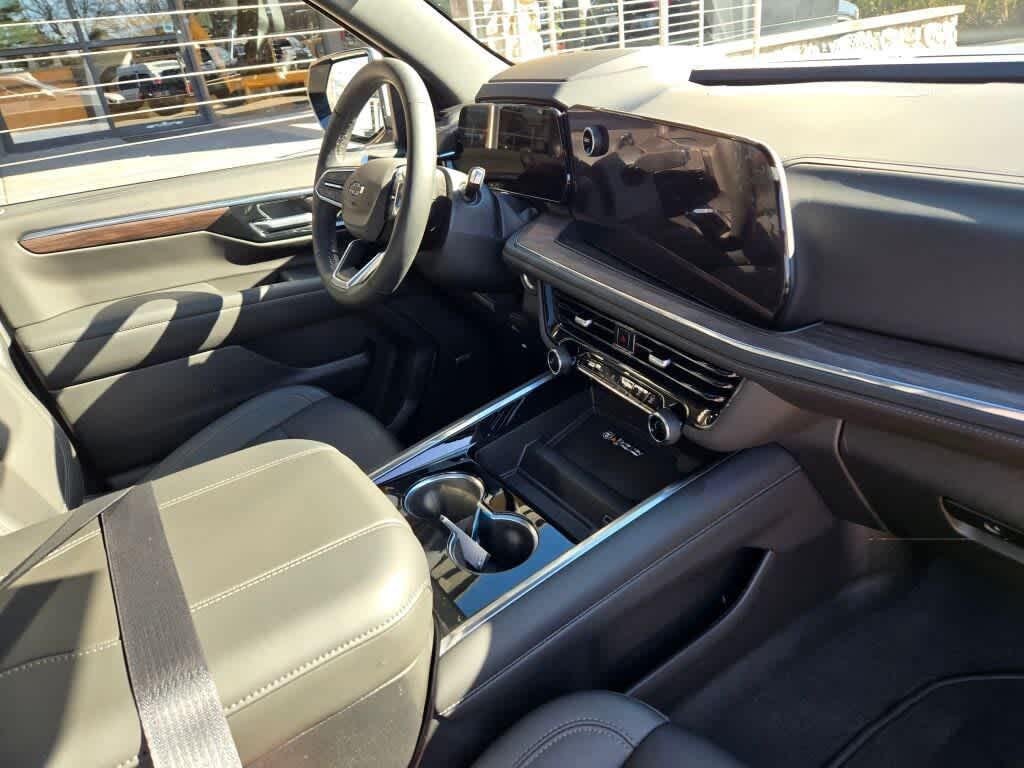 used 2025 Chevrolet Tahoe car, priced at $72,995