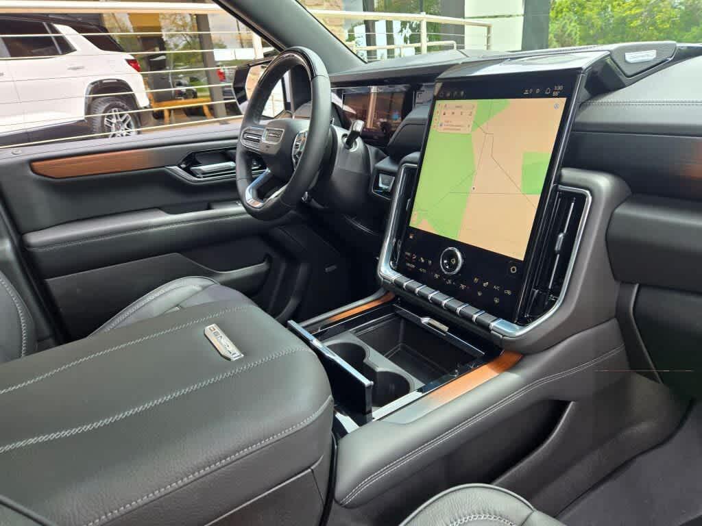 used 2025 GMC Yukon car, priced at $81,995