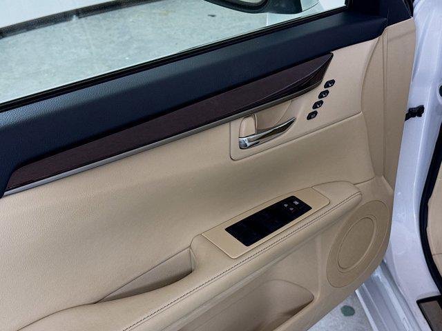 used 2014 Lexus ES 350 car, priced at $16,200