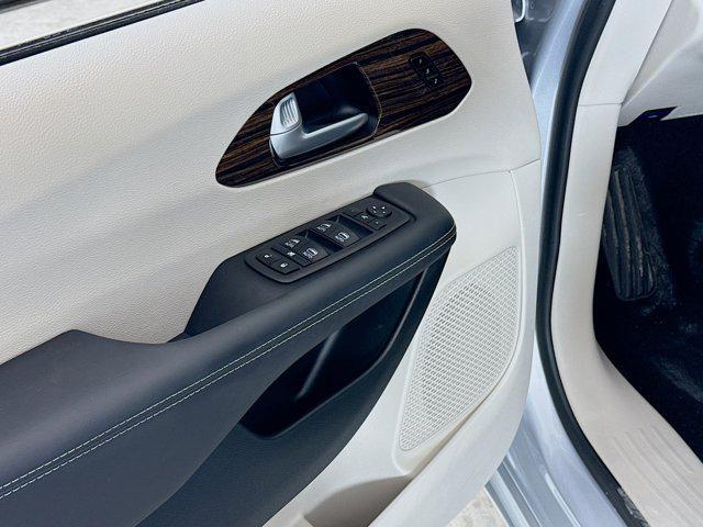 used 2024 Chrysler Pacifica car, priced at $38,800