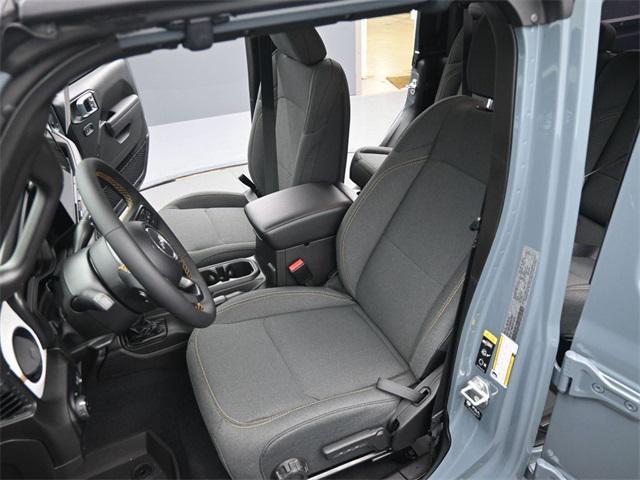 new 2025 Jeep Gladiator car, priced at $47,441