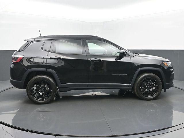 new 2025 Jeep Compass car, priced at $38,827