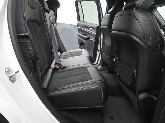 new 2026 Jeep Grand Cherokee car, priced at $40,366