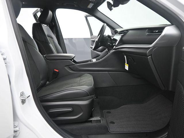 new 2026 Jeep Grand Cherokee car, priced at $40,366