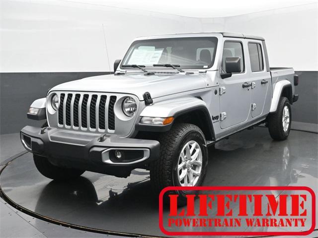 used 2023 Jeep Gladiator car, priced at $28,494