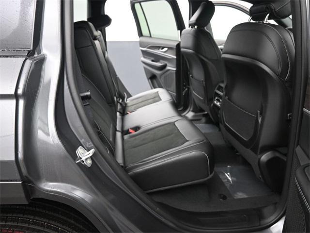 new 2026 Jeep Grand Cherokee car, priced at $48,525