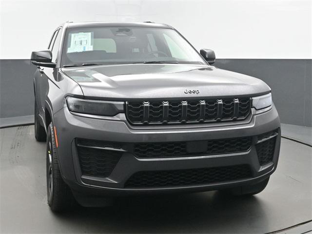 new 2026 Jeep Grand Cherokee car, priced at $48,525