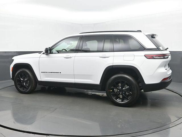 new 2026 Jeep Grand Cherokee car, priced at $47,930