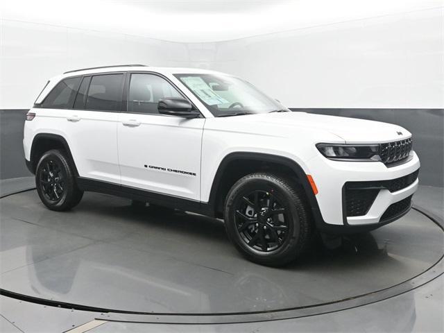 new 2026 Jeep Grand Cherokee car, priced at $47,930