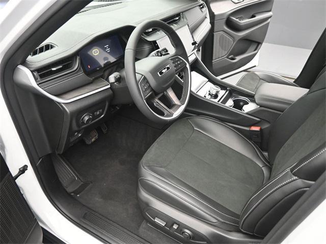 new 2026 Jeep Grand Cherokee car, priced at $47,930