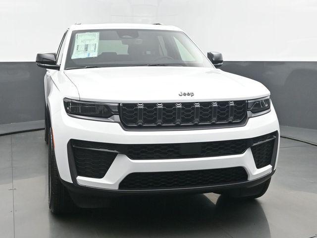 new 2026 Jeep Grand Cherokee car, priced at $47,930