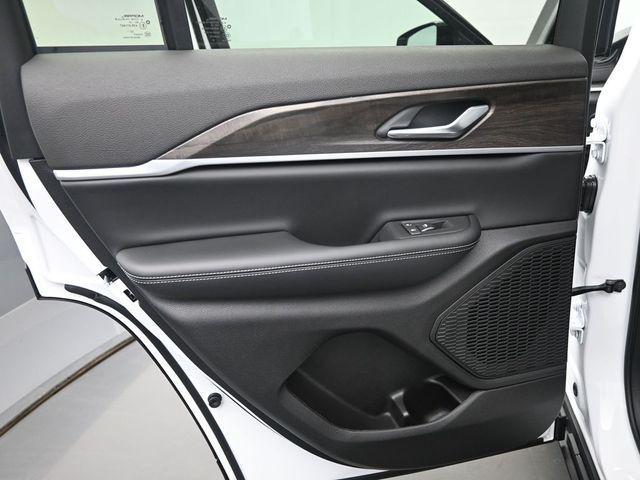 new 2026 Jeep Grand Cherokee car, priced at $47,930