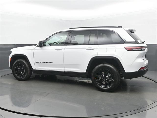 new 2026 Jeep Grand Cherokee car, priced at $47,930