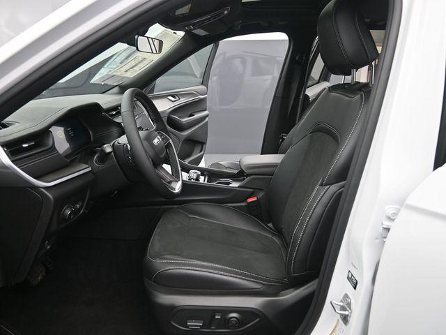 new 2026 Jeep Grand Cherokee car, priced at $47,930