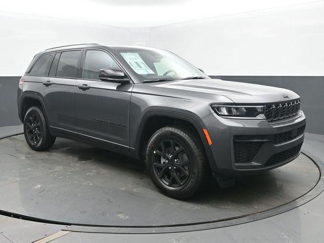 new 2026 Jeep Grand Cherokee car, priced at $48,525