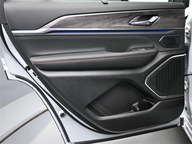 new 2025 Jeep Grand Cherokee L car, priced at $63,552