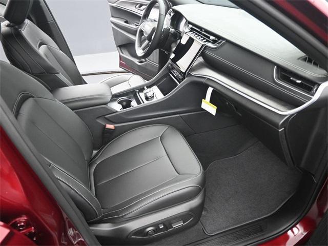 new 2025 Jeep Grand Cherokee car, priced at $48,366