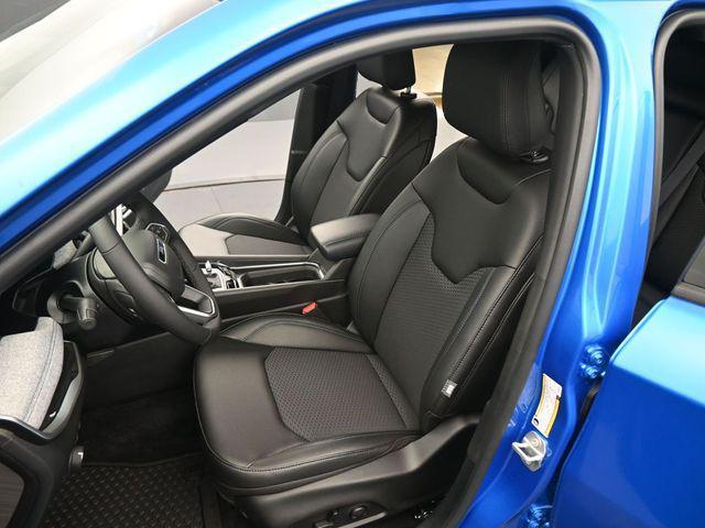 new 2025 Jeep Compass car, priced at $37,082