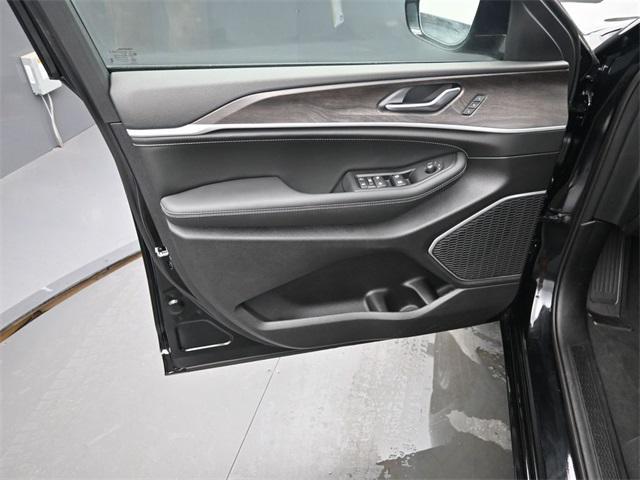 new 2026 Jeep Grand Cherokee car, priced at $53,580