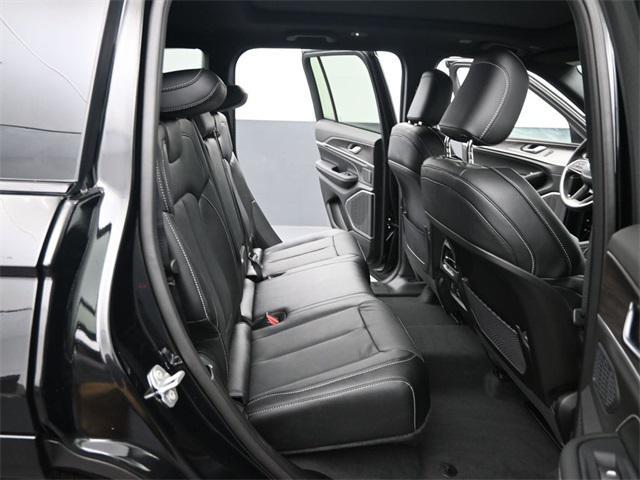 new 2026 Jeep Grand Cherokee car, priced at $53,580