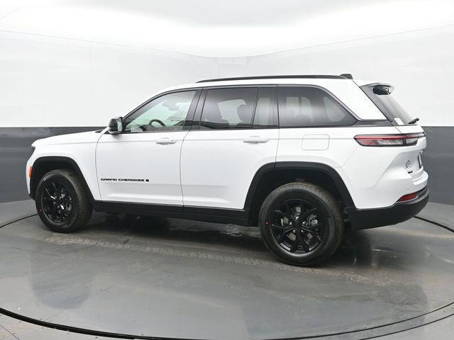 new 2026 Jeep Grand Cherokee car, priced at $47,930