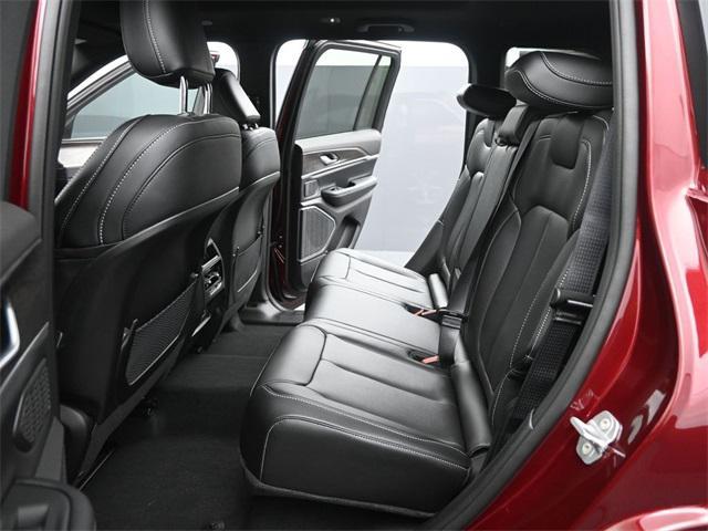 new 2026 Jeep Grand Cherokee car, priced at $49,405