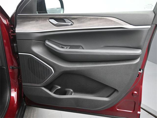 new 2026 Jeep Grand Cherokee car, priced at $49,405