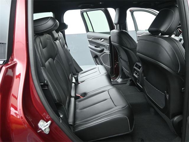 new 2026 Jeep Grand Cherokee car, priced at $49,405