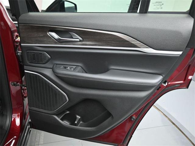 new 2026 Jeep Grand Cherokee car, priced at $49,405