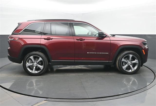 new 2026 Jeep Grand Cherokee car, priced at $49,405