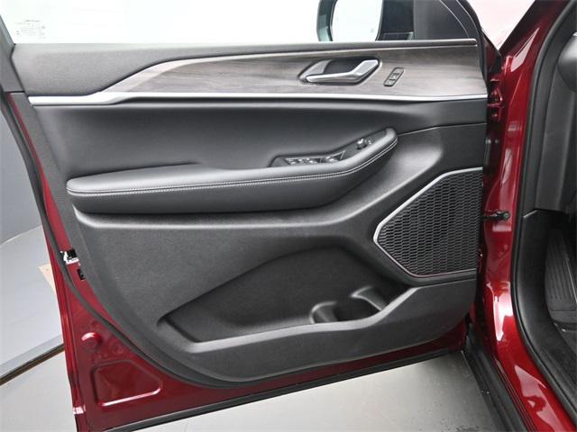 new 2026 Jeep Grand Cherokee car, priced at $49,405