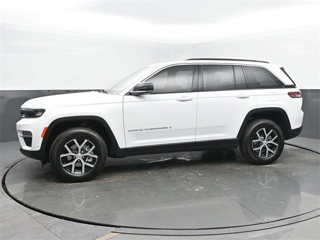 new 2025 Jeep Grand Cherokee car, priced at $50,797