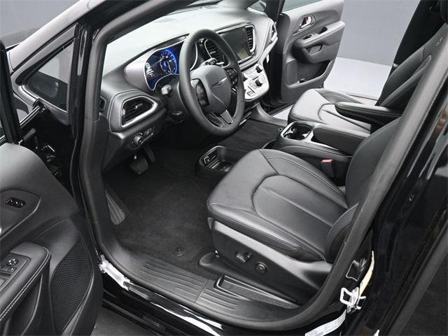 new 2026 Chrysler Pacifica car, priced at $47,270