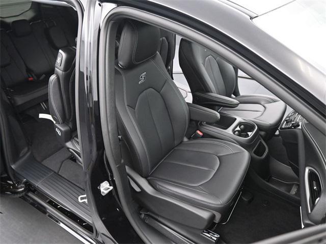 new 2026 Chrysler Pacifica car, priced at $47,270