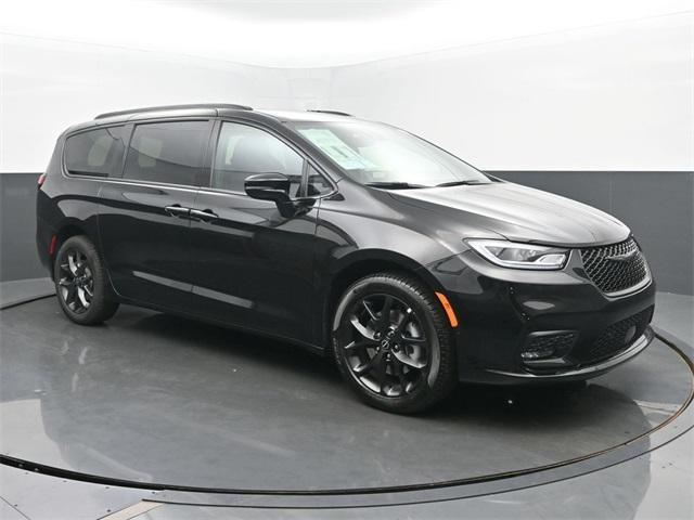 new 2026 Chrysler Pacifica car, priced at $47,270