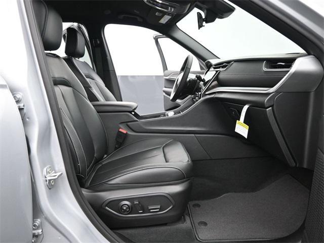 new 2025 Jeep Grand Cherokee L car, priced at $50,220