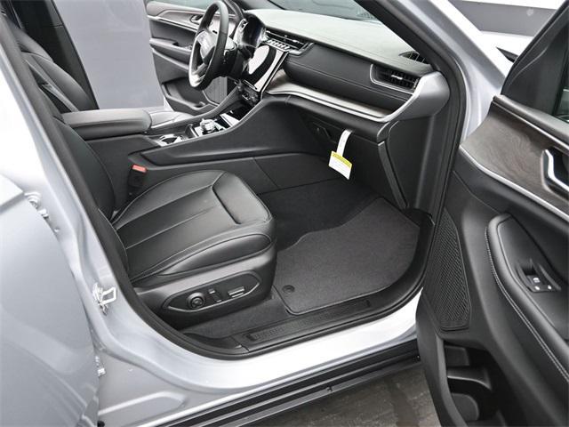 new 2025 Jeep Grand Cherokee L car, priced at $50,220