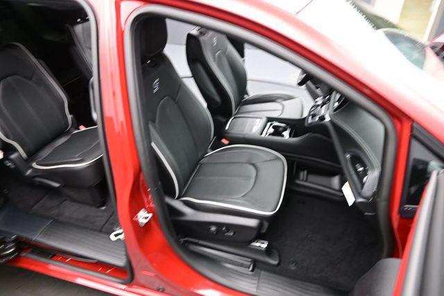 new 2026 Chrysler Pacifica car, priced at $53,735