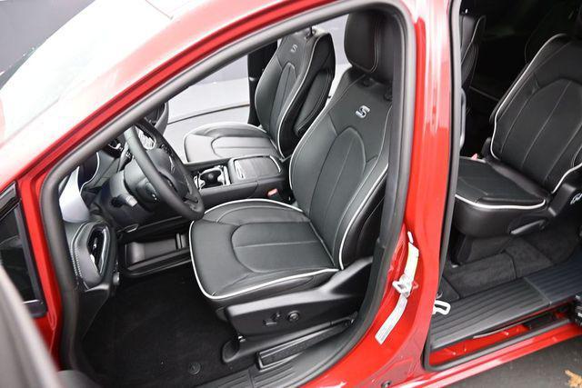 new 2026 Chrysler Pacifica car, priced at $53,735