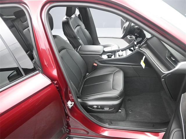 new 2026 Jeep Grand Cherokee car, priced at $49,985