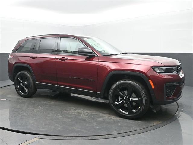 new 2026 Jeep Grand Cherokee car, priced at $49,985