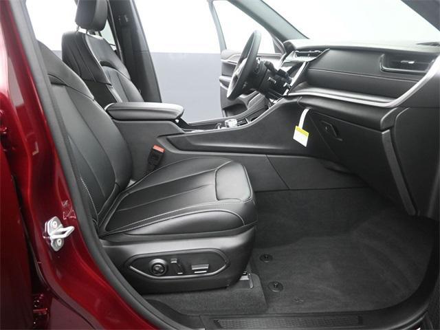 new 2026 Jeep Grand Cherokee car, priced at $49,985